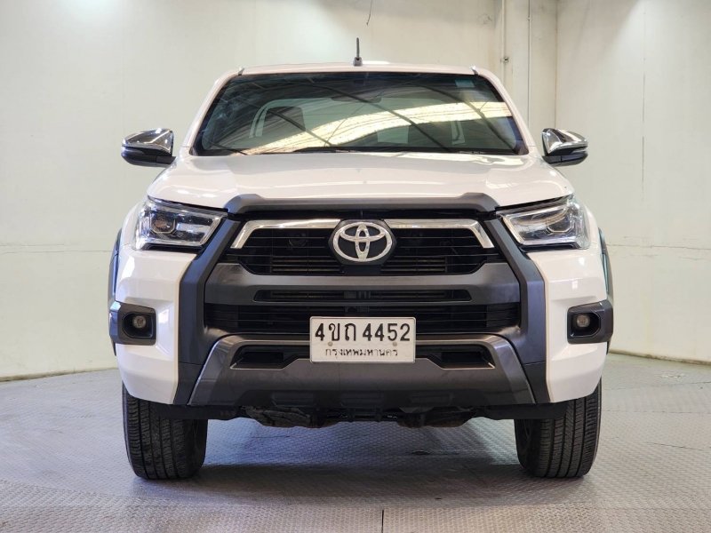 REVO D-CAB 2.4 ENTRY Pre A/T