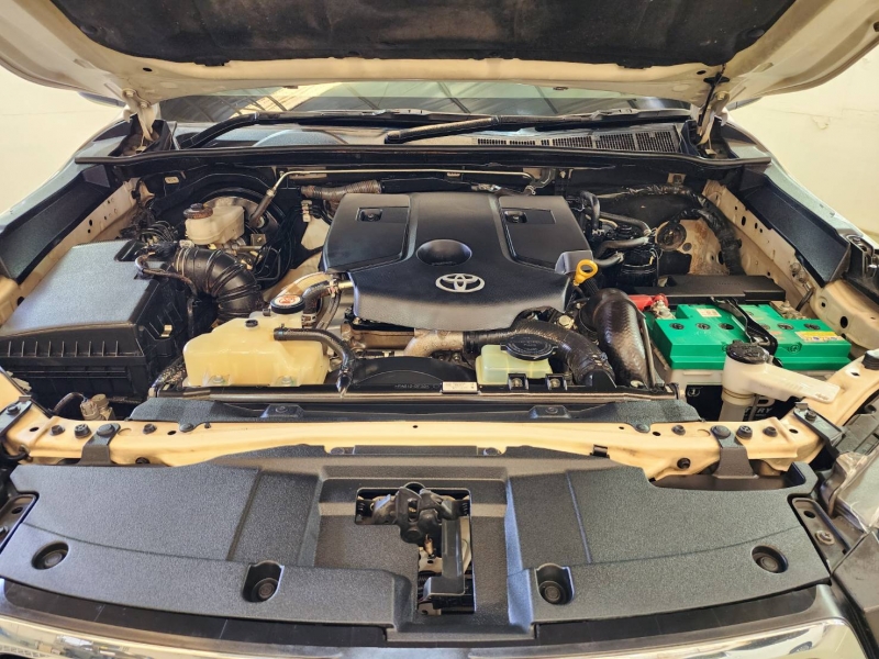 REVO D-CAB 2.4 ENTRY Pre A/T