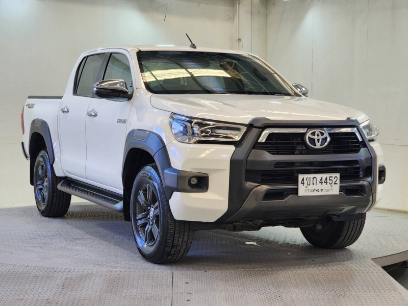 REVO D-CAB 2.4 ENTRY Pre A/T