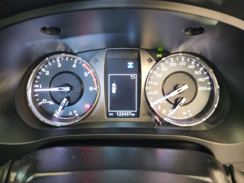 REVO D-CAB 2.4 ENTRY Pre A/T