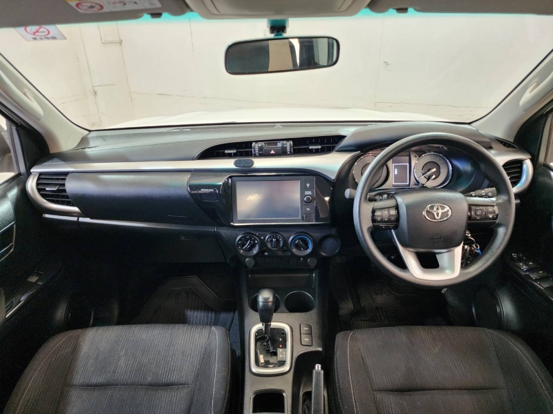 REVO D-CAB 2.4 ENTRY Pre A/T