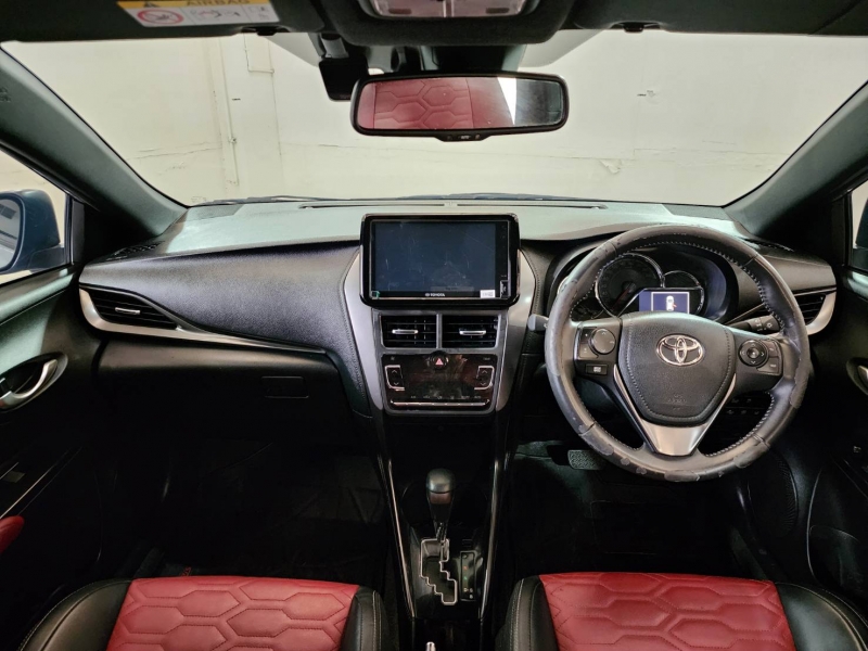 YARIS NEW 1.2 PREMIUM S A/T (BLACK-ROOF)