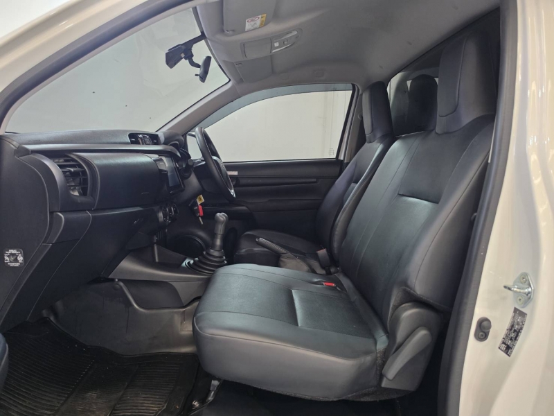 REVO SINGLE CAB 2.4 ENTRY M/T