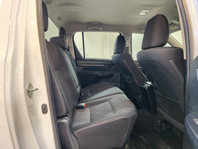 REVO D-CAB 2.4 Z EDITION ENTRY A/T