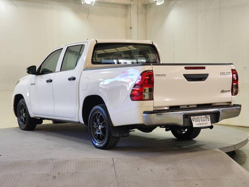 REVO D-CAB 2.4 Z EDITION ENTRY A/T