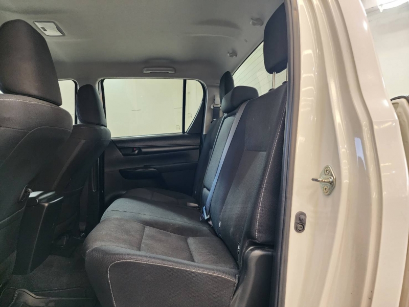 REVO D-CAB 2.4 Z EDITION ENTRY A/T