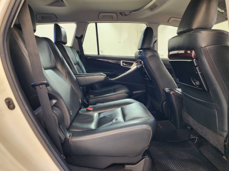 INNOVA 2.8 CRYSTA PREMIUM A/T