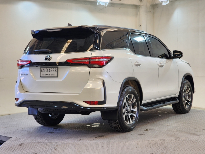 FORTUNER 2.4 LEGENDER A/T