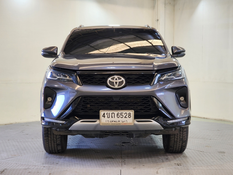 FORTUNER 2.4 G LEADER A/T