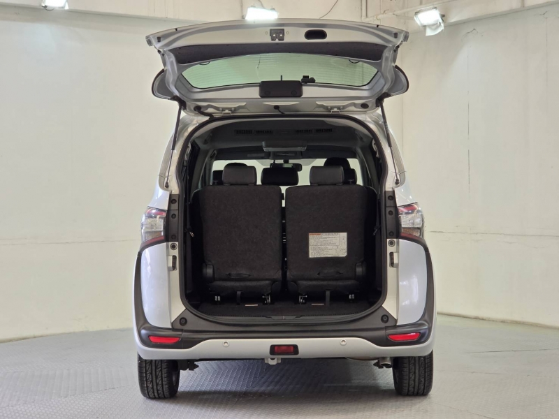 SIENTA 1.5 V A/T