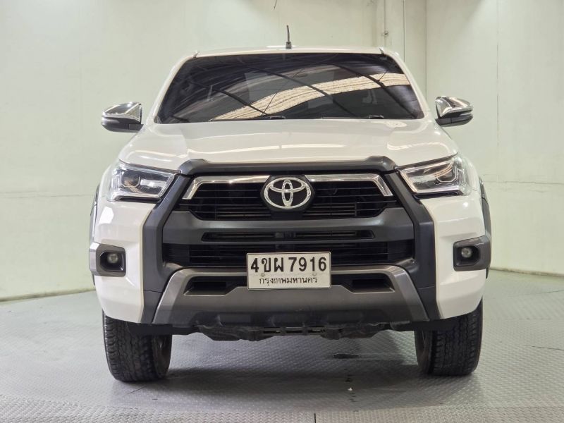 REVO D-CAB 2.4  ENTRY Pre A/T