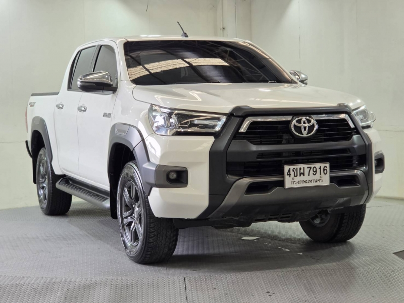 REVO D-CAB 2.4  ENTRY Pre A/T