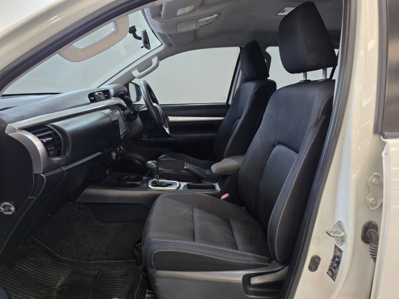 REVO D-CAB 2.4  ENTRY Pre A/T