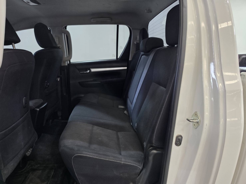 REVO D-CAB 2.4  ENTRY Pre A/T