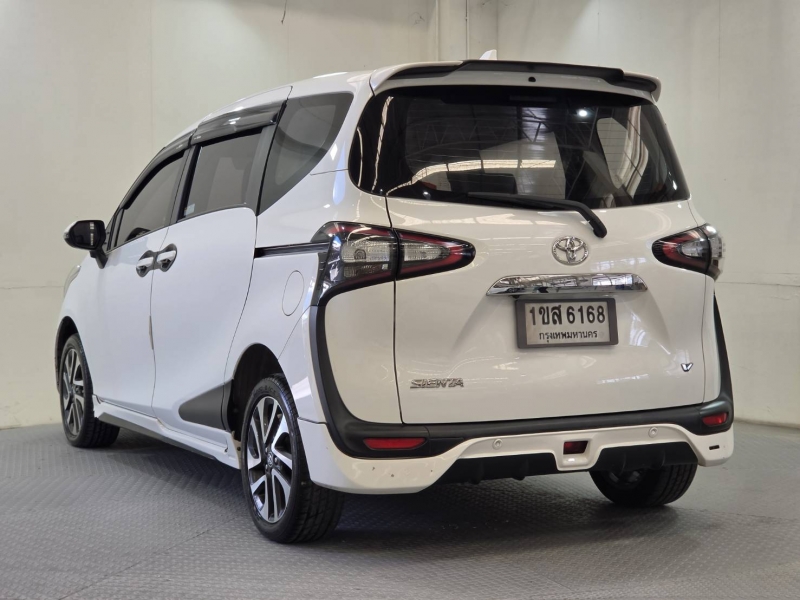 SIENTA 1.5 V A/T (หน้าใหม่)