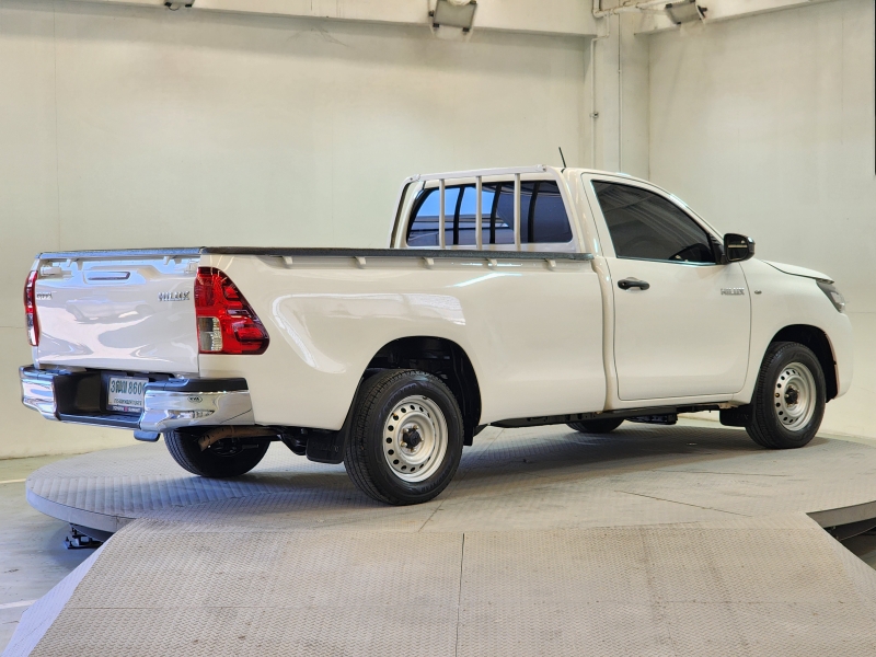 REVO SINGLE CAB 2.4 ENTRY M/T