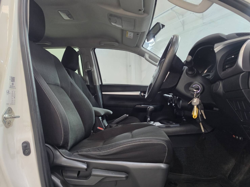 REVO D-CAB 2.4 ENTRY Pre A/T