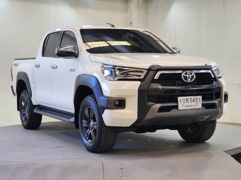 REVO D-CAB 2.4 ENTRY PRE A/T