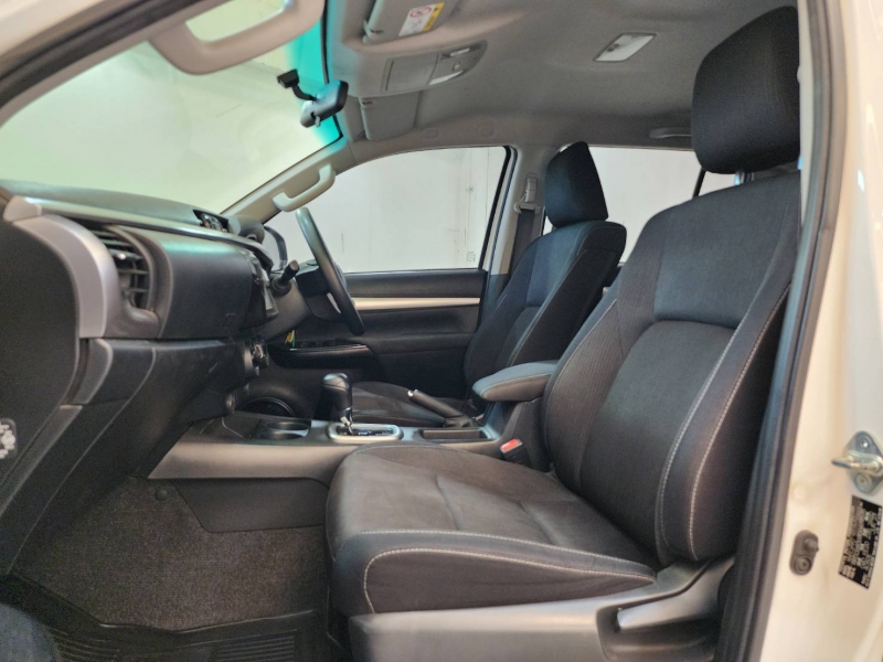 REVO D-CAB 2.4 ENTRY PRE A/T