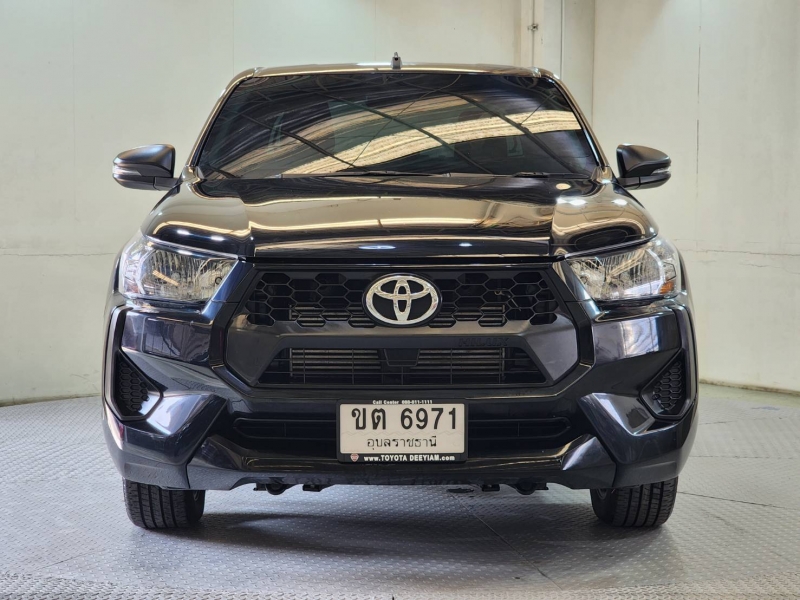 REVO D-CAB 2.4 Z EDITION ENTRY M/T (หน้าใหม่)