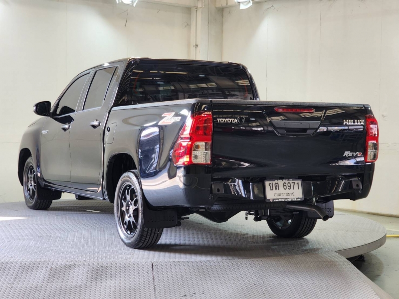 REVO D-CAB 2.4 Z EDITION ENTRY M/T (หน้าใหม่)
