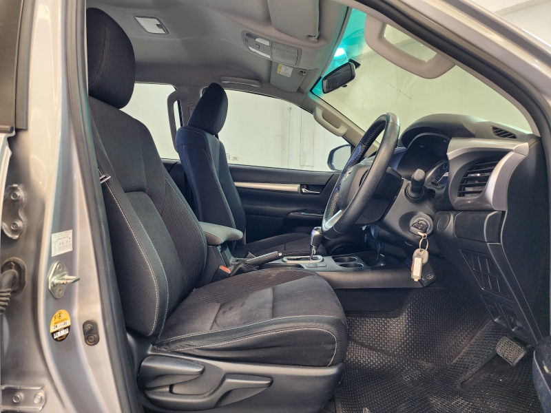 REVO D-CAB 2.4 E Pre A/T