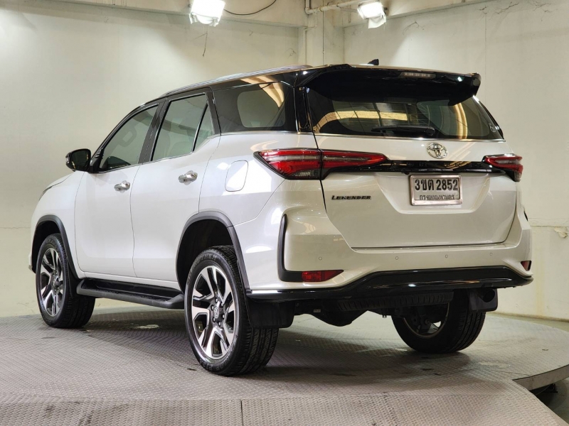 FORTUNER 2.4 Legender A/T 2WD