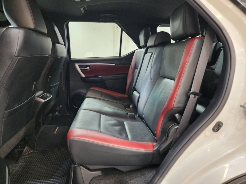 FORTUNER 2.4 Legender A/T 2WD