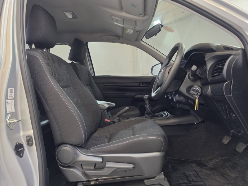 REVO SMART CAB 2.4 Z EDITION ENTRY M/T (หน้าใหม่)