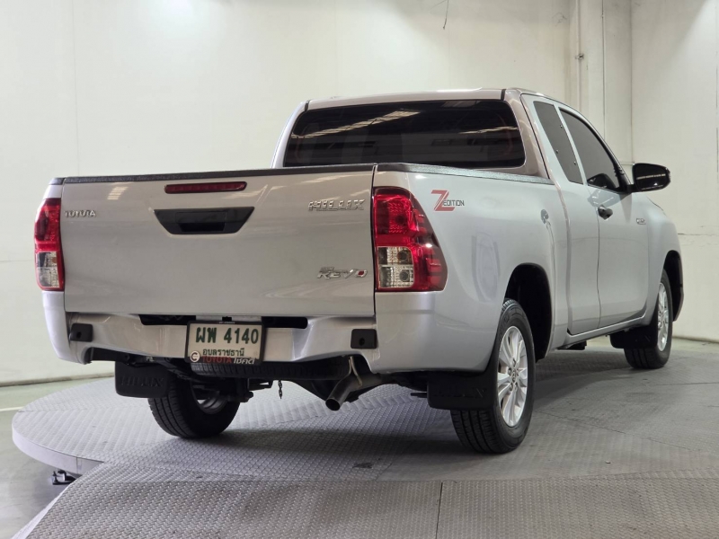 REVO SMART CAB 2.4 Z EDITION ENTRY M/T (หน้าใหม่)