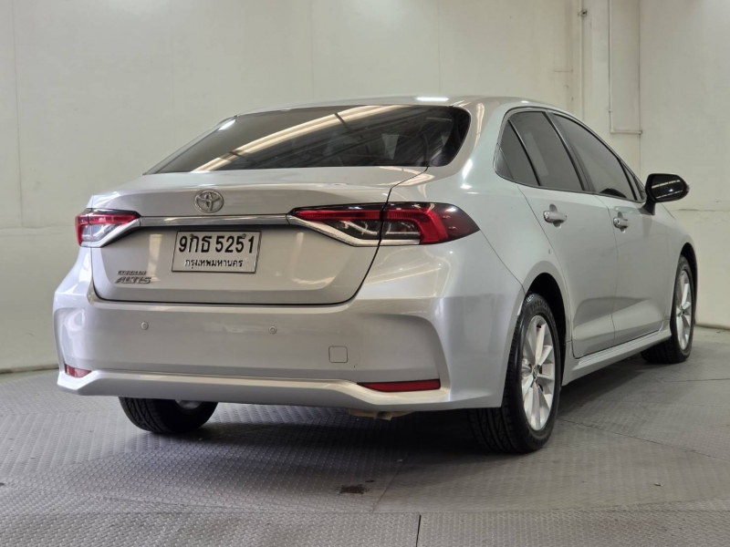 ALTIS NEW 1.6 G A/T