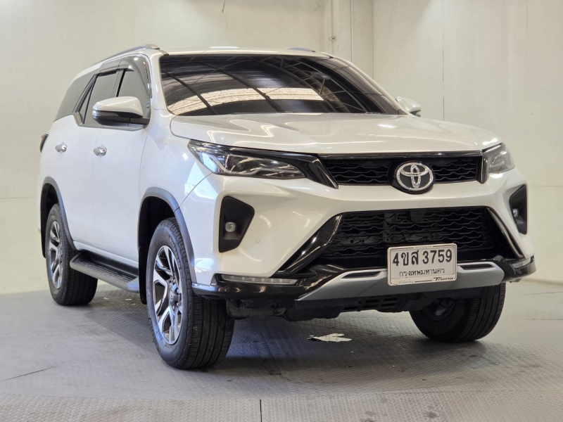 FORTUNER 2.4 LEADER G A/T