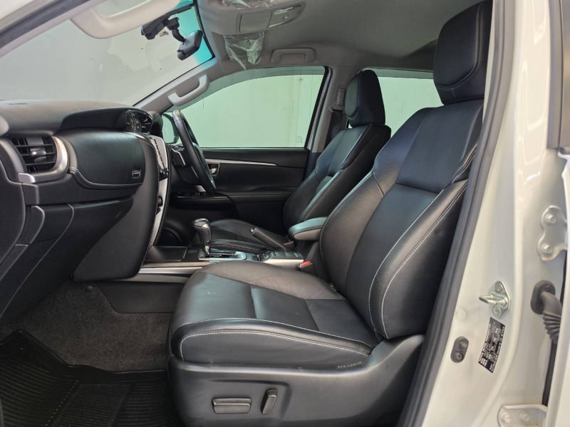 FORTUNER 2.4 LEADER G A/T