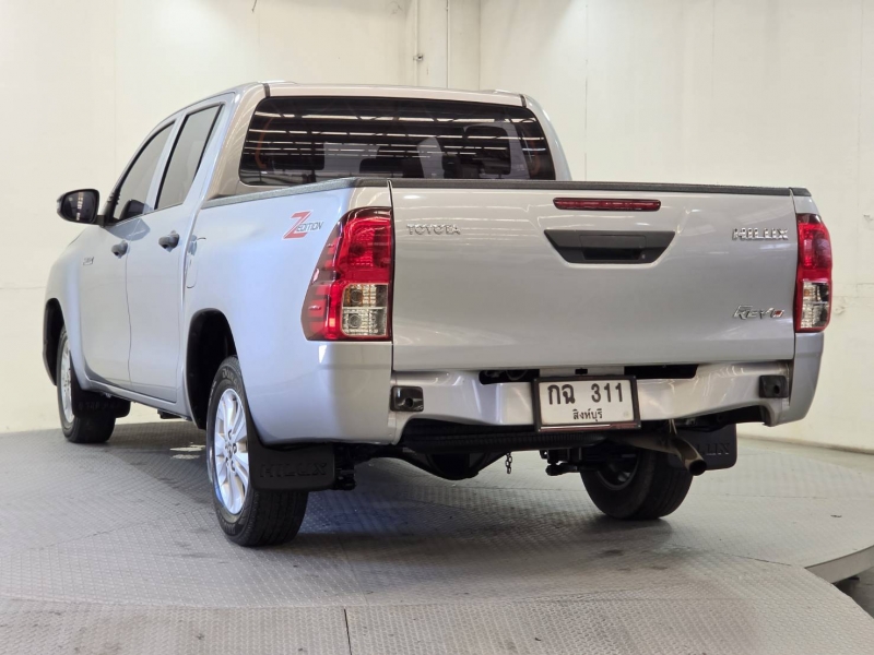 REVO D-CAB 2.4 Z EDITION ENTRY A/T