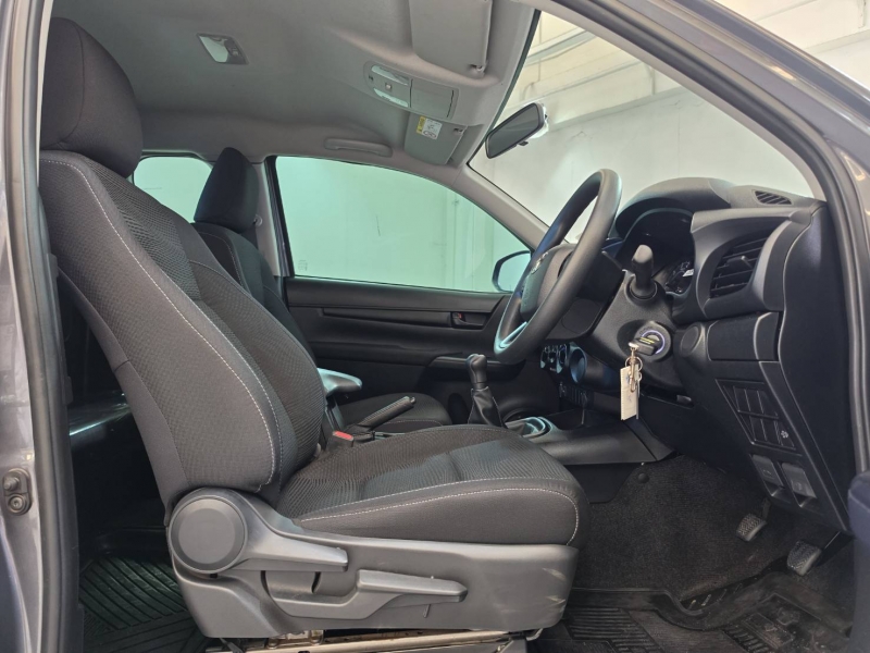 REVO SMART CAB 2.4 Z EDITION ENTRY M/T (หน้าใหม่)