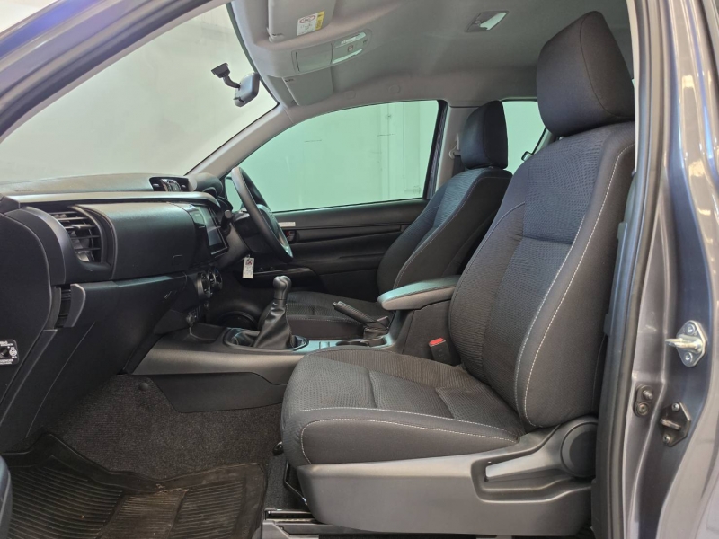 REVO SMART CAB 2.4 Z EDITION ENTRY M/T (หน้าใหม่)