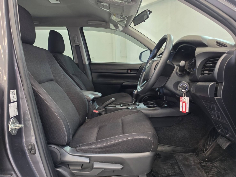 REVO D-CAB 2.4 Z EDITION ENTRY A/T