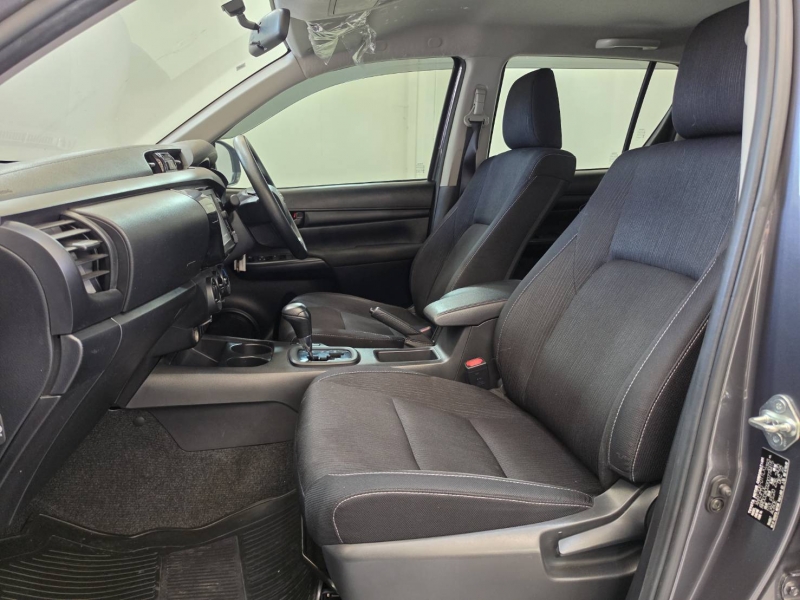 REVO D-CAB 2.4 Z EDITION ENTRY A/T