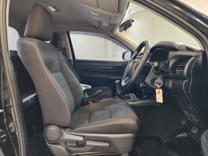 REVO SMART CAB 2.4 Z EDITION ENTRY M/T (หน้าใหม่)