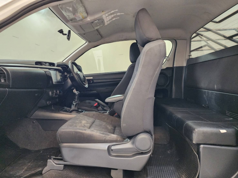 REVO SMART CAB 2.4 Z EDITION ENTRY M/T