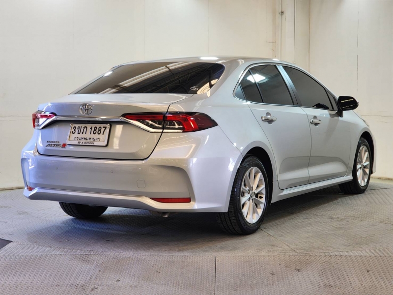 ALTIS NEW 1.6 G A/T