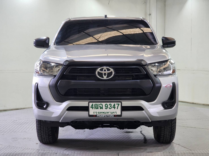 REVO SINGLE CAB 2.8 ENTRY 4WD A/T