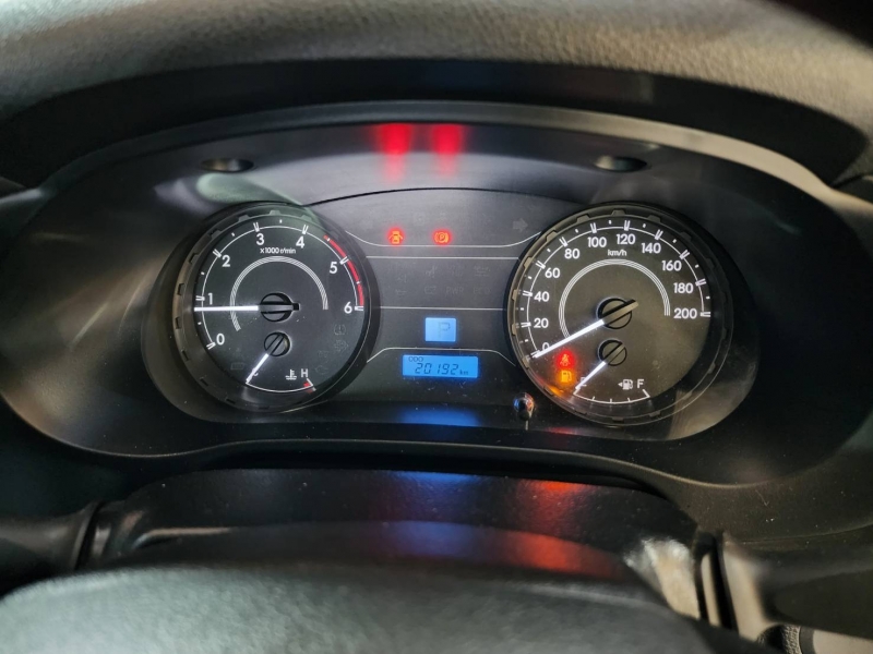 REVO SINGLE CAB 2.8 ENTRY 4WD A/T