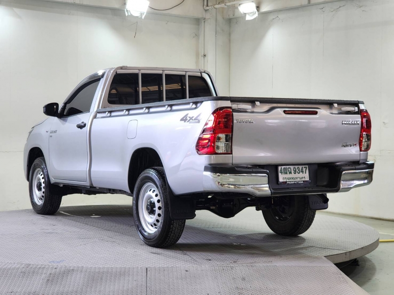 REVO SINGLE CAB 2.8 ENTRY 4WD A/T