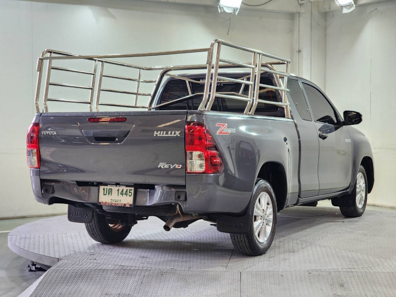 REVO SMART CAB 2.4 Z EDTION ENTRY M/T