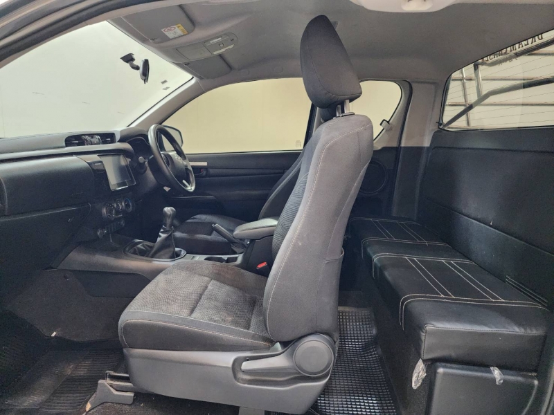 REVO SMART CAB 2.4 Z EDTION ENTRY M/T