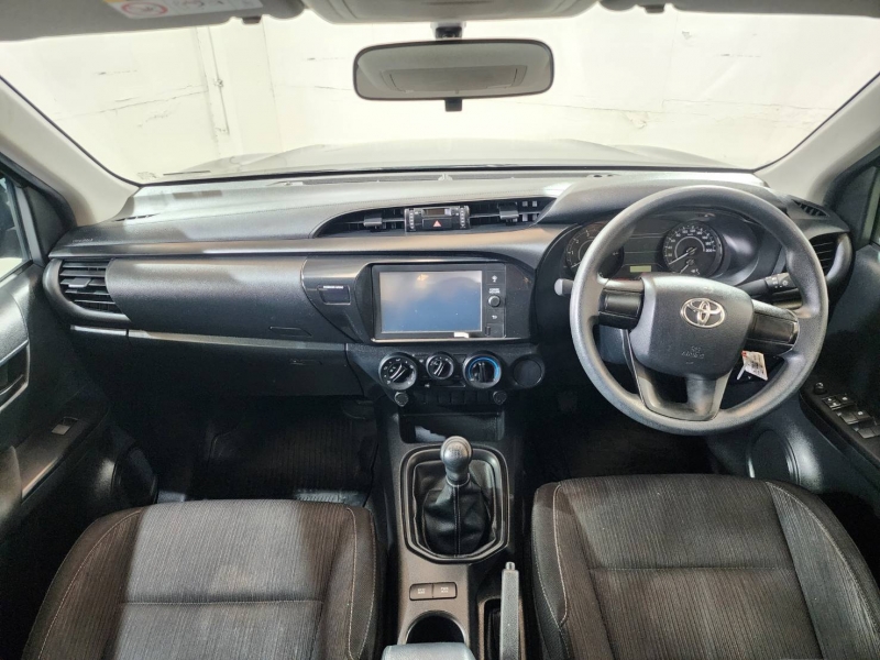 REVO D-CAB 2.4 ENTRY M/T