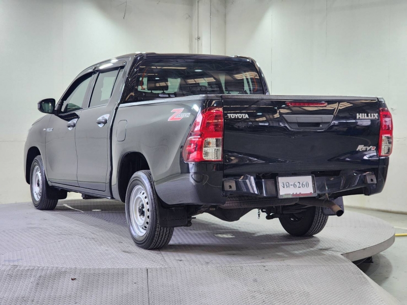 REVO D-CAB 2.4 ENTRY M/T