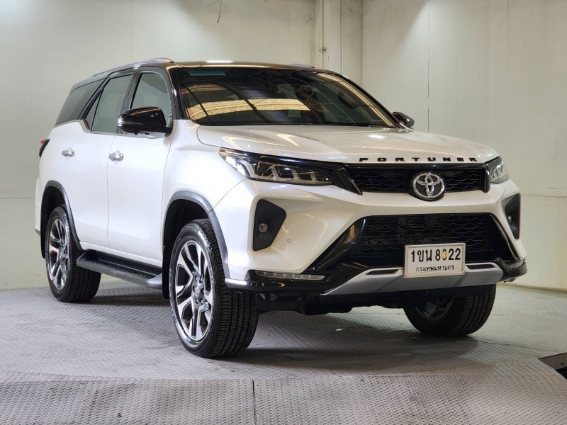 FORTUNER 2.4 Legender A/T