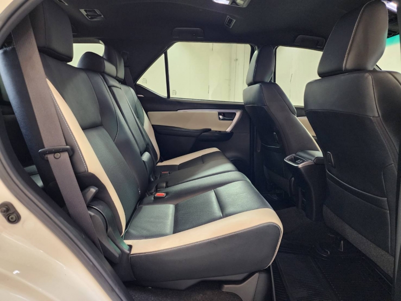 FORTUNER 2.8 Legender A/T